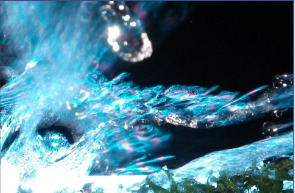 Mouvement de l’eau illustrant les techniques viscérales et vasculaires